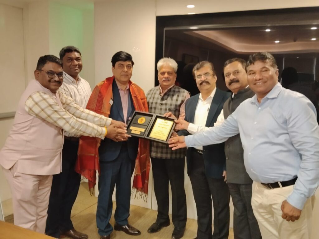 Industrial investment : 'या' मोठ्या कंपनीची उत्तर महाराष्ट्रात गुंतवणुकीची तयारी IMG-20251030-WA0026