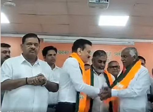 गिरीश महाजन म्हणाले : कोतवाल आता दुसरीकडे जाऊ नका IMG-20251113-WA0000